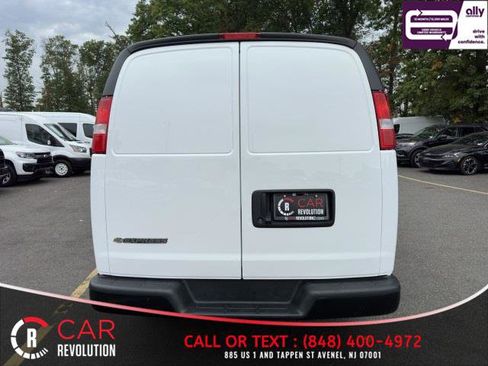 Used 2023 Chevrolet Express 2500 w/ Driver Convenience Package image 5