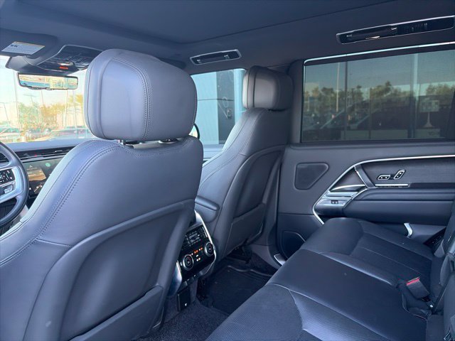 Used 2023 Land Rover Range Rover Long Wheelbase SE AWD/4WD image 9