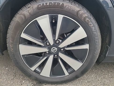 Used 2022 Nissan Altima 2.5 SV FWD image 12