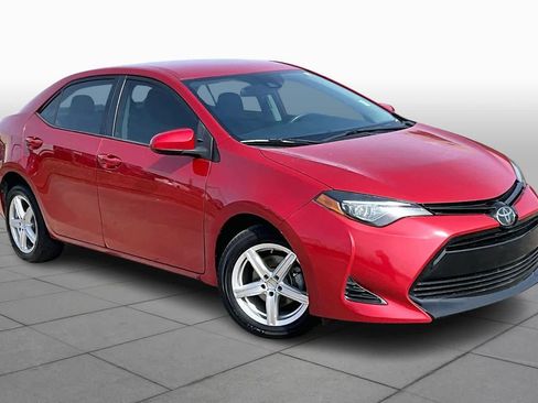 Used 2019 Toyota Corolla LE image 3