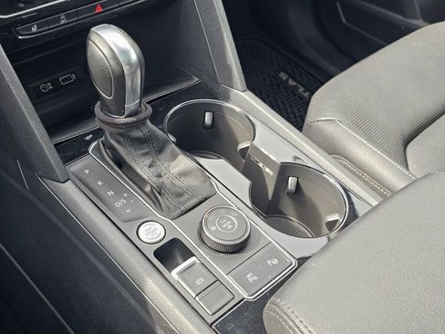 Used 2019 Volkswagen Atlas SEL Premium AWD/4WD image 19