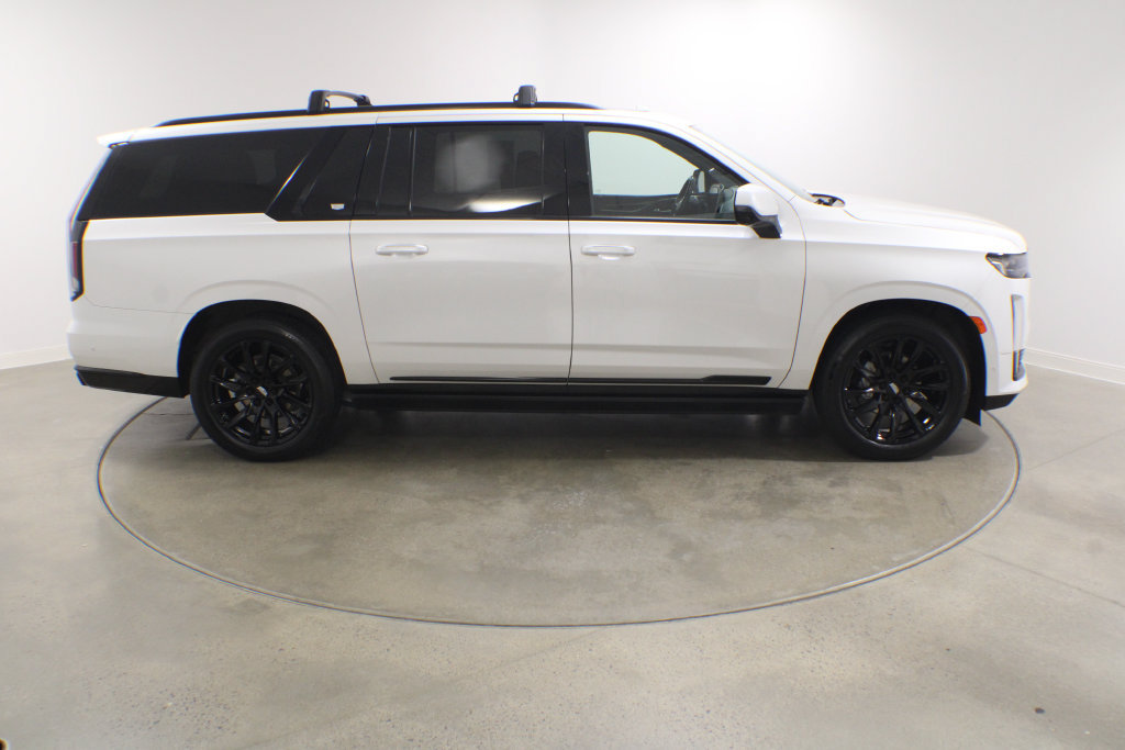 Used 2023 Cadillac Escalade ESV Sport Platinum w/ LPO, ONYX Package AWD/4WD image 7