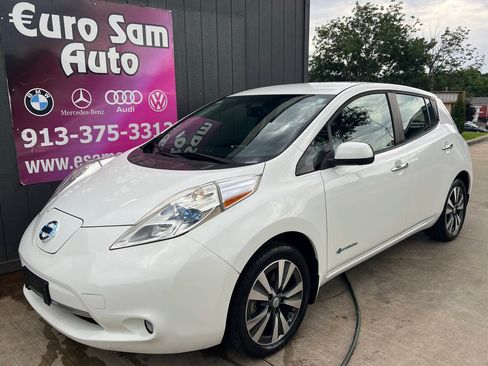Used 2015 Nissan Leaf SL w/ Premium Package FWD image 1