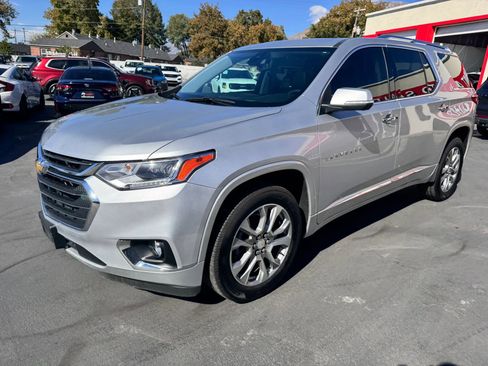 Used 2021 Chevrolet Traverse Premier image 8