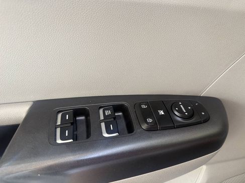 Used 2017 Kia Sportage LX FWD image 25