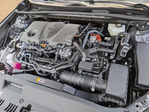 Used 2026 Toyota Camry SE image 20