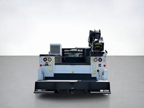 New 2025 Ford F550 4x4 Regular Cab Super Duty image 4