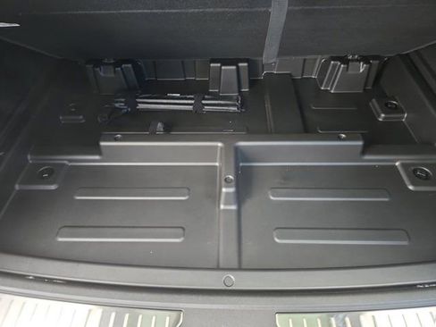 New 2026 Chevrolet Suburban High Country w/ Sun And Tow Package image 16