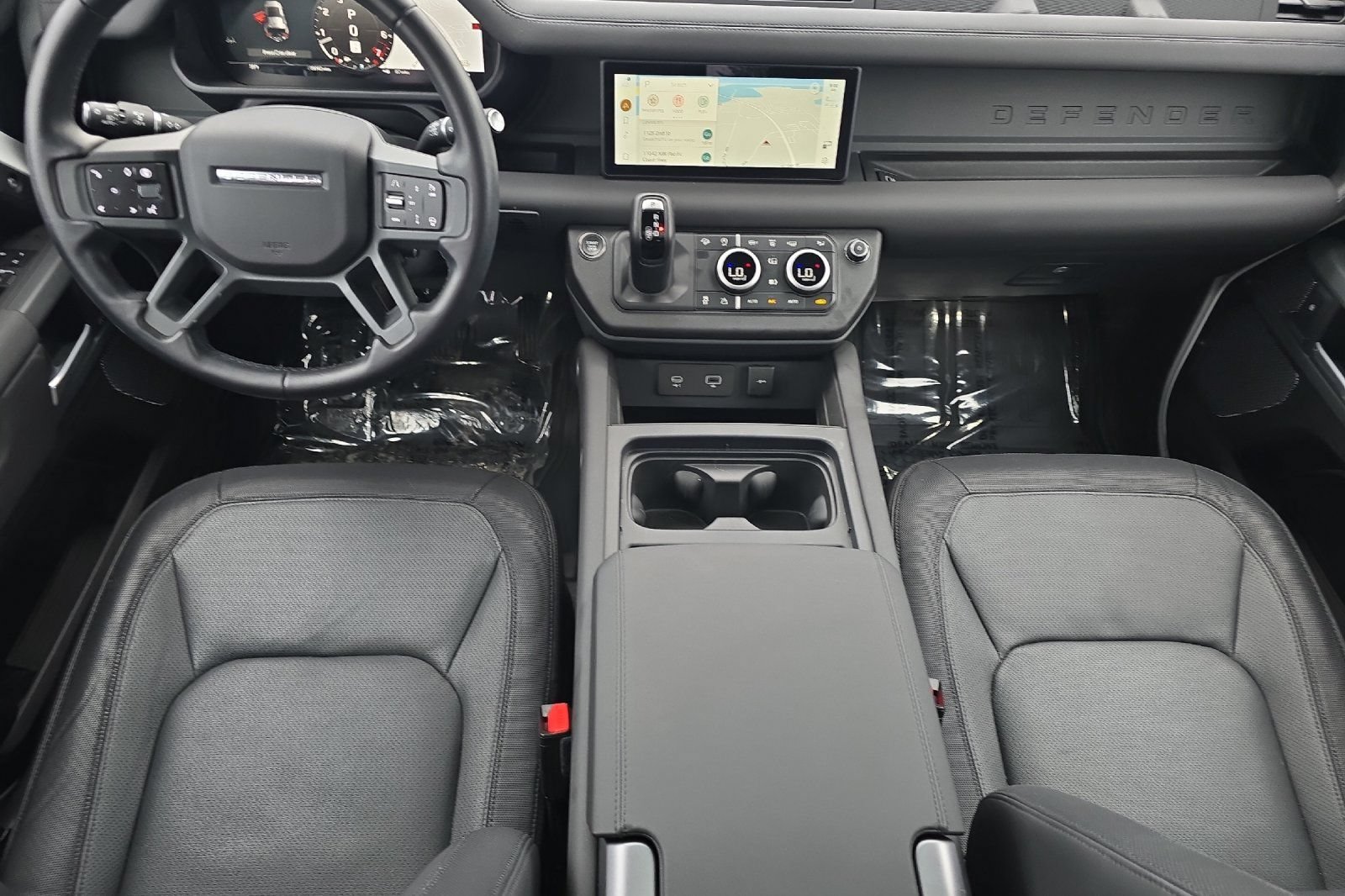 Used 2024 Land Rover Defender 110 X-Dynamic SE AWD/4WD image 10