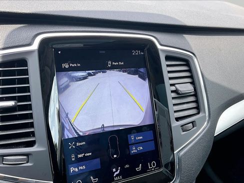 Used 2018 Volvo XC90 T5 Momentum w/ Convenience Package FWD image 26