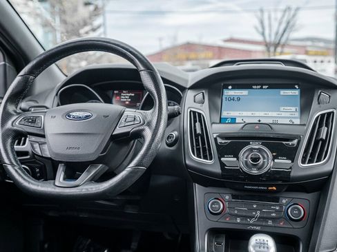 Used 2017 Ford Focus RS image 19