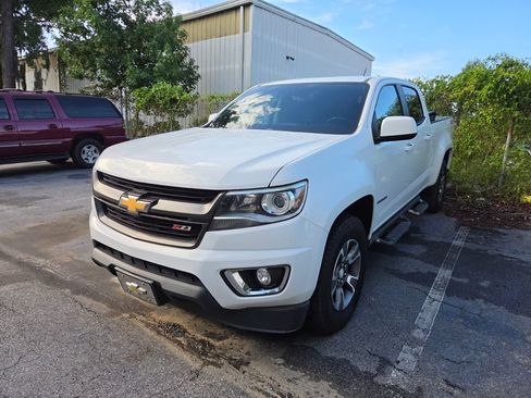 Used 2016 Chevrolet Colorado Z71 AWD/4WD image 2