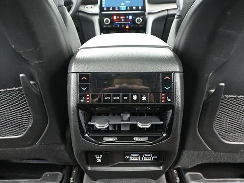 Used 2022 Jeep Grand Cherokee L Overland w/ Advanced Protech Group III image 49