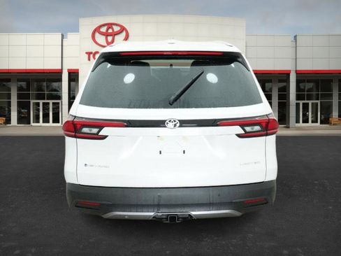 New 2026 Toyota Grand Highlander Limited image 18