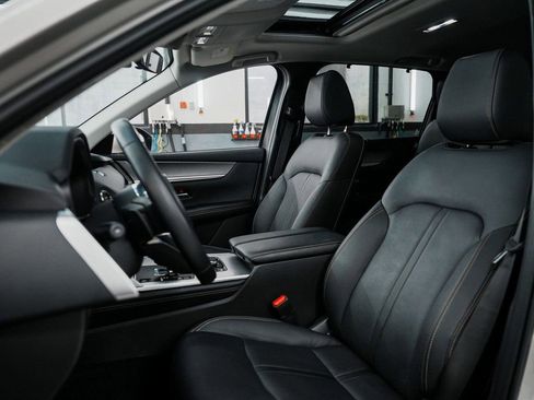 Used 2024 MAZDA CX-90 Plug-In Hybrid w/ Preferred image 29