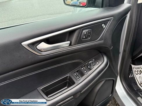 Certified 2022 Ford Edge Titanium image 11