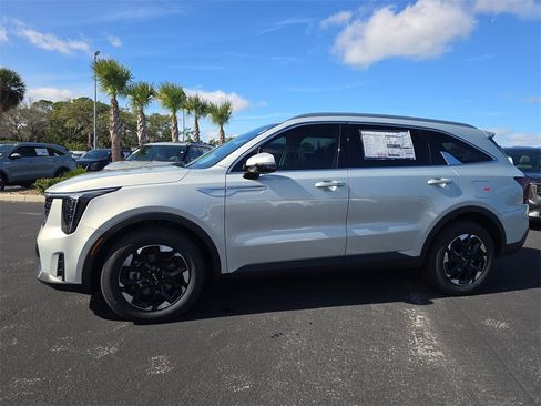 New 2026 Kia Sorento S image 5