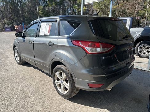 Used 2015 Ford Escape SE image 5
