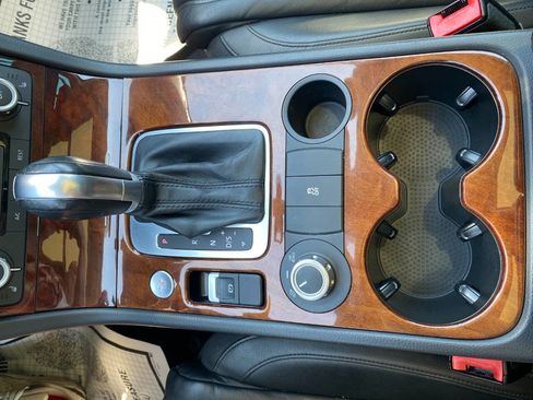 Used 2014 Volkswagen Touareg VR6 AWD/4WD image 18