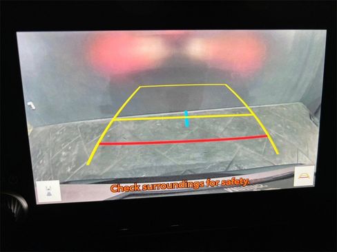 Used 2023 Toyota RAV4 AWD Hybrid image 30