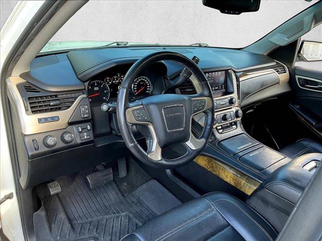 Used 2017 GMC Yukon Denali w/ Open Road Package AWD/4WD image 10