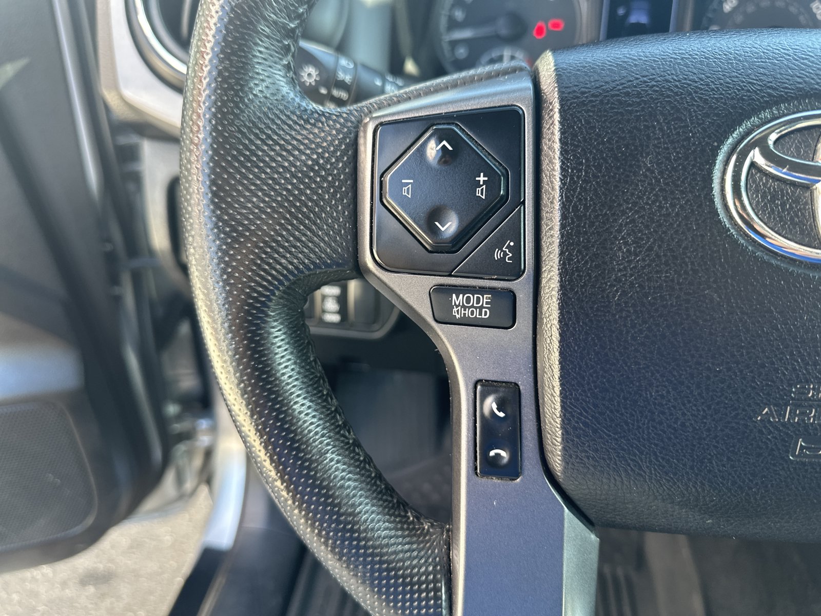Used 2021 Toyota Tacoma TRD Sport AWD/4WD image 13