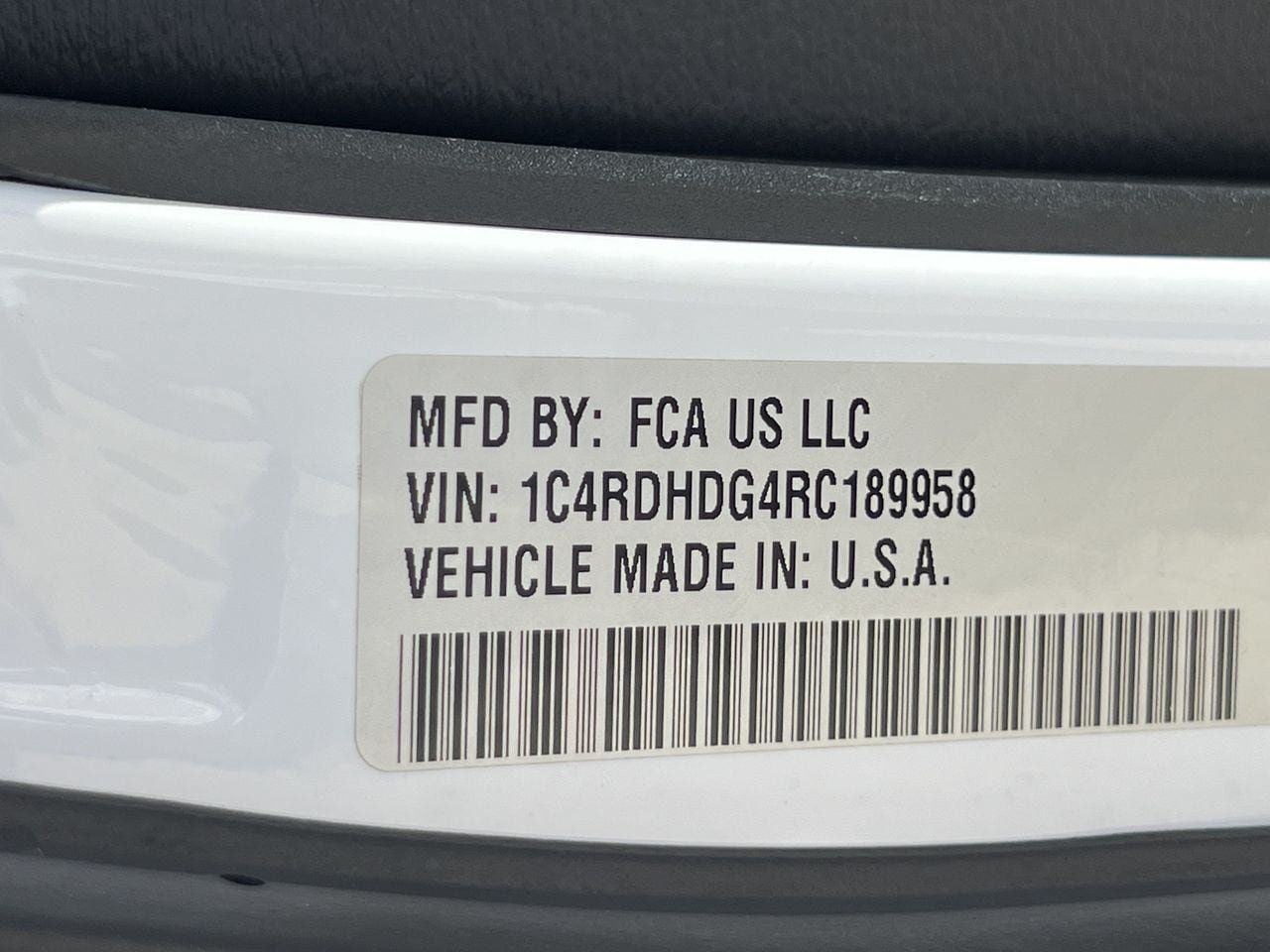 Used 2024 Dodge Durango GT RWD image 12