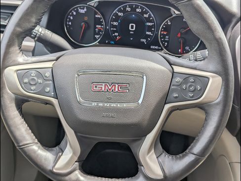 Used 2017 GMC Acadia Denali w/ Technology Package AWD/4WD image 30