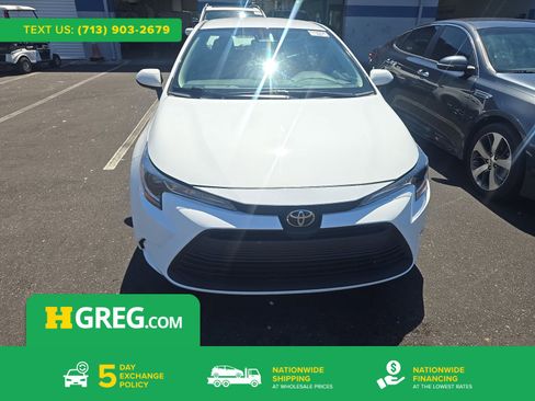 Used 2024 Toyota Corolla LE FWD image 1