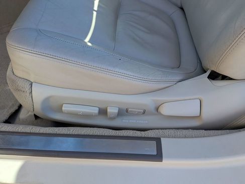 Used 2006 Lexus SC 430 Convertible w/ Preferred Accessory Pkg image 16