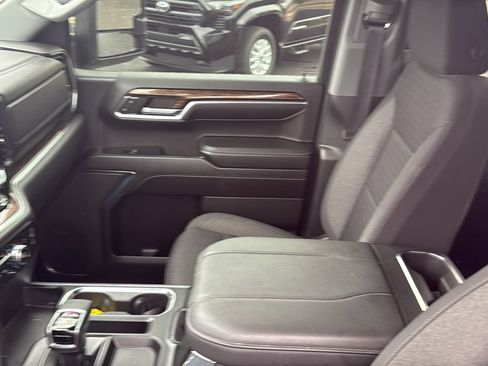 Used 2023 GMC Sierra 1500 Elevation AWD/4WD image 17