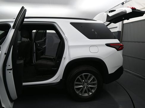 Used 2023 Chevrolet Traverse LT AWD/4WD image 12