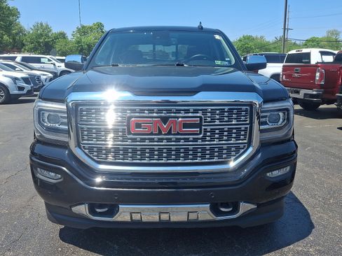 Used 2018 GMC Sierra 1500 Denali w/ Denali Ultimate Package AWD/4WD image 2