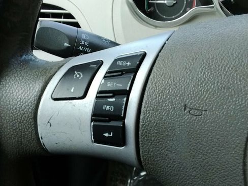 Used 2011 Chevrolet Malibu LS FWD image 14