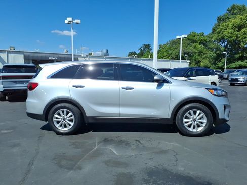 Used 2019 Kia Sorento L FWD image 8