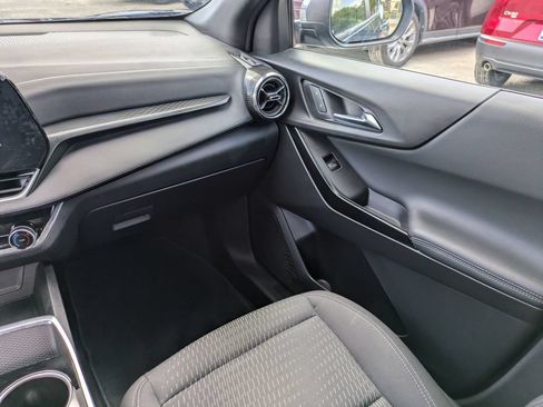 Used 2025 Chevrolet Equinox LT FWD image 18