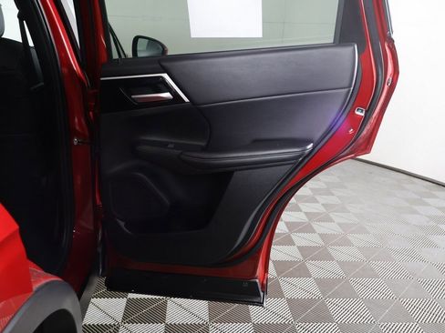 Used 2024 Mitsubishi Outlander SE image 25