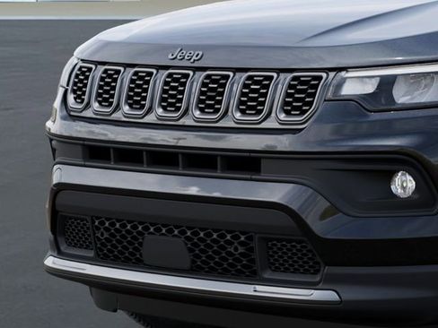 New 2026 Jeep Compass Latitude image 11