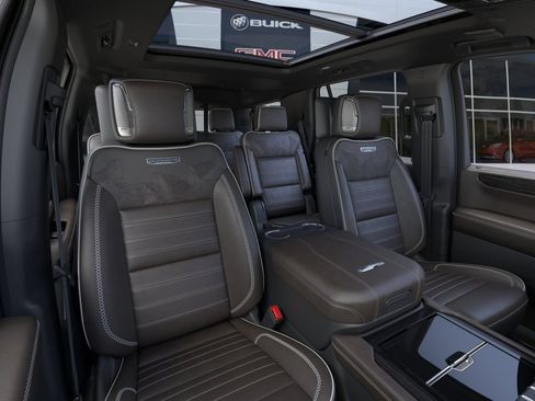 New 2026 GMC Yukon Denali Ultimate w/ LPO, Floor Liner Package AWD/4WD image 16