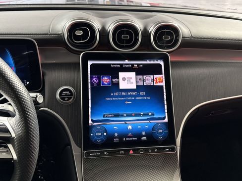 Used 2024 Mercedes-Benz GLC 43 AMG 4MATIC image 18