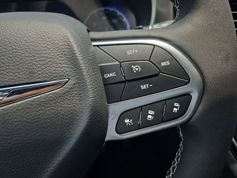 New 2025 Chrysler Voyager LX image 26