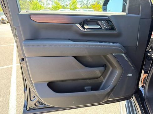 New 2026 GMC Yukon Denali w/ Sun & Power Step Package RWD image 10
