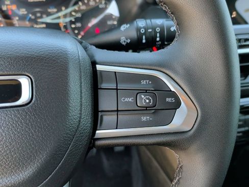 New 2026 Jeep Compass Latitude AWD/4WD image 18