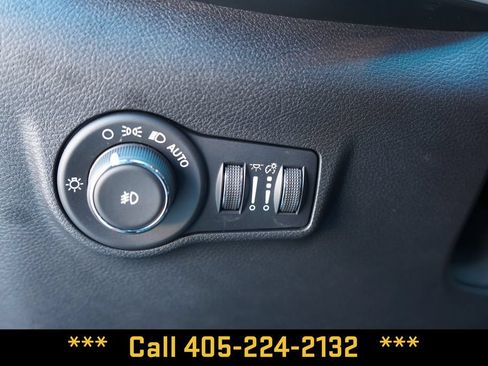 Used 2025 Jeep Compass Limited AWD/4WD image 30