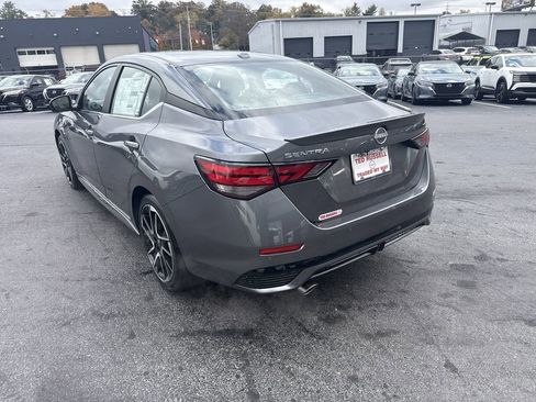 New 2025 Nissan Sentra SR FWD image 5