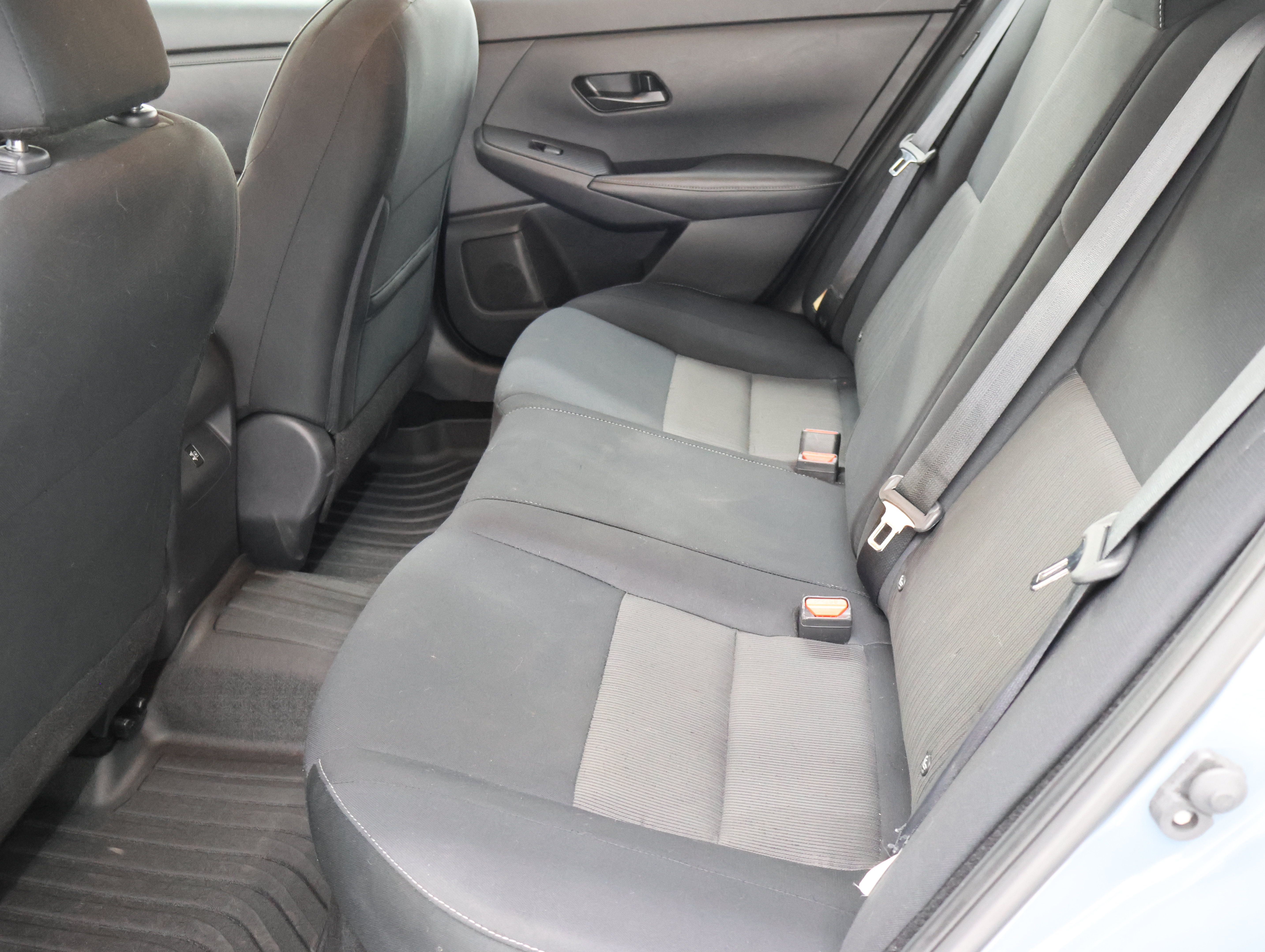 Used 2024 Nissan Sentra SV FWD image 9