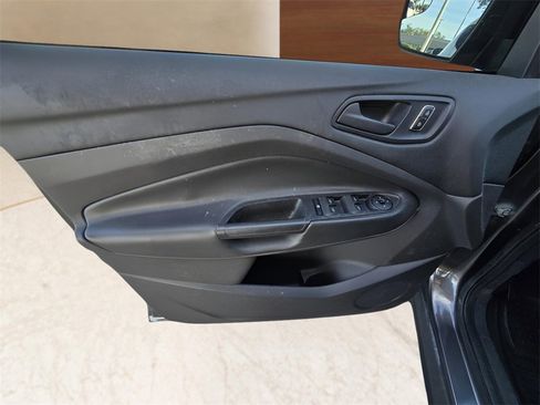 Used 2015 Ford Escape S image 44