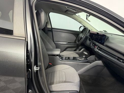 Used 2025 Kia K4 EX image 29