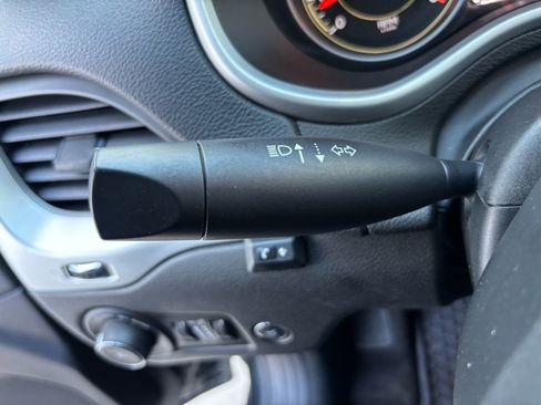 Used 2015 Jeep Cherokee Trailhawk w/ Comfort/Convenience Group image 20