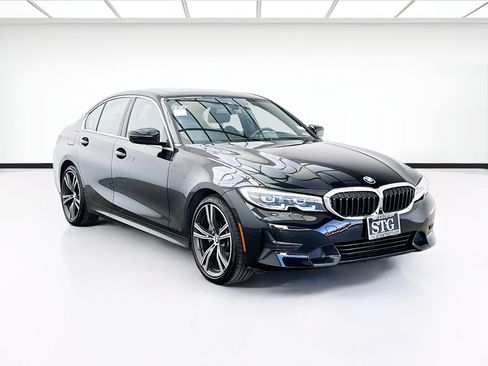 Used 2021 BMW 330i Sedan w/ Convenience Package RWD image 3